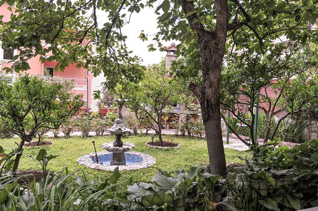 Vila Mila Petrovac エクステリア 写真